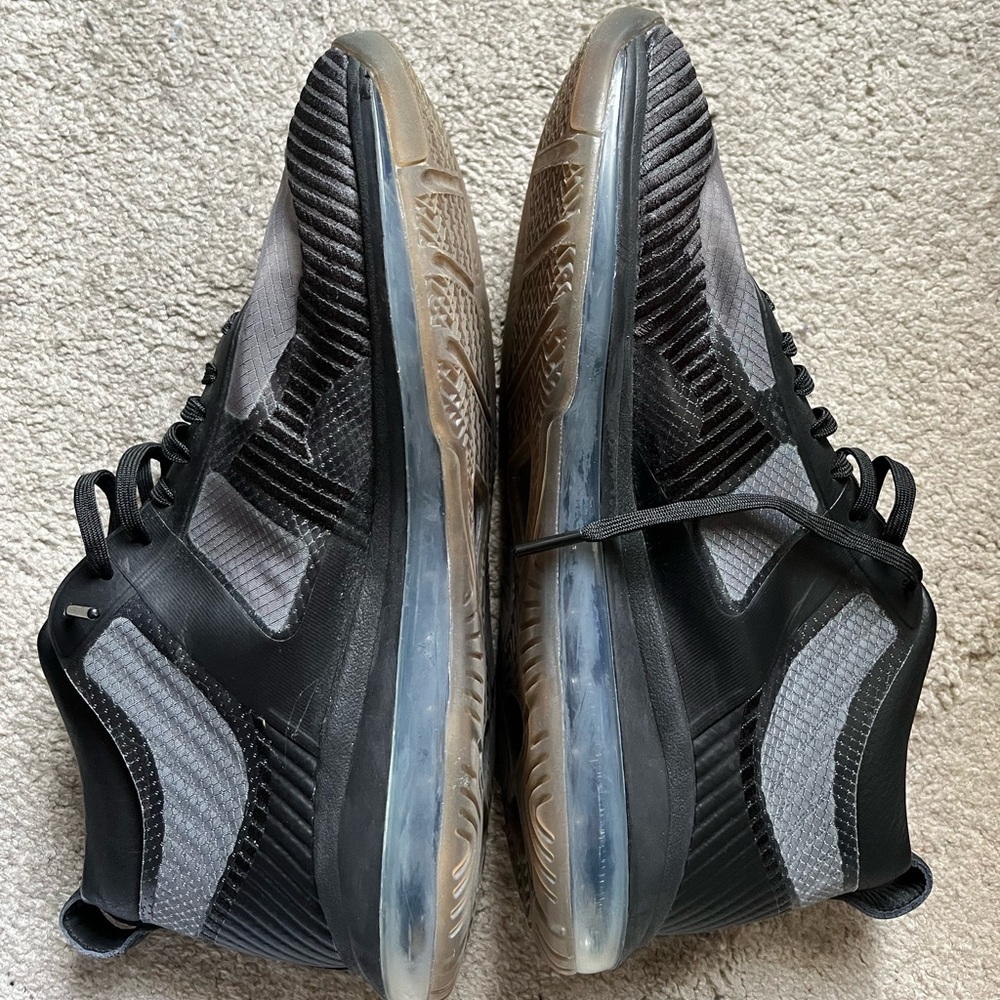 John Eillott x LeBron icon QS  ‘black’